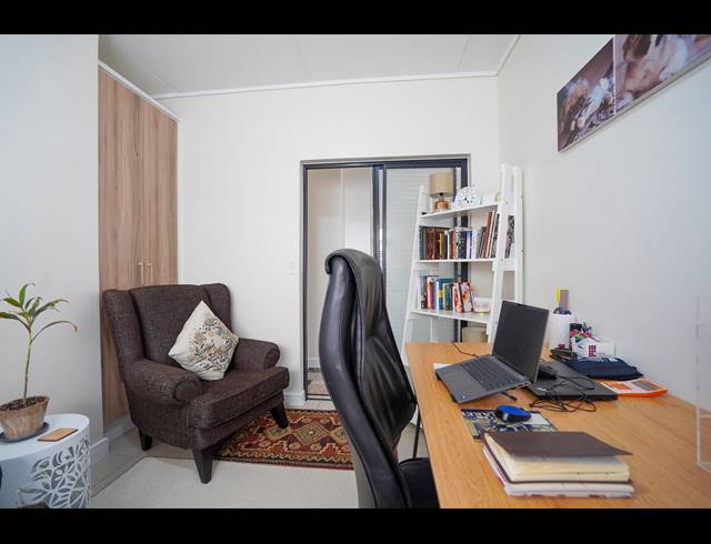 3 BEDROOM APARTMENT TO LET IN SANDOWN